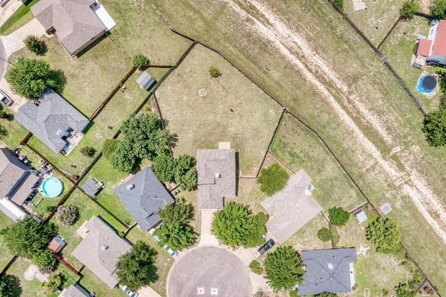 Areil view of home and yard | Image 40