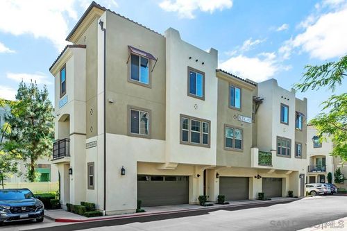 429 Lake Shore Way, Santee, CA, 92071-5869 | Card Image