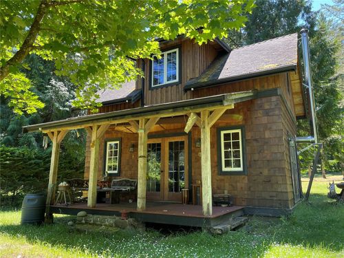 {{alt}} | Card Image