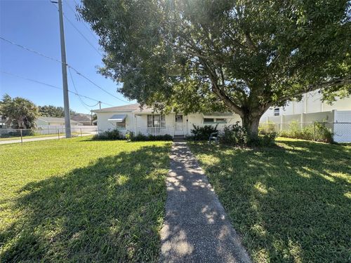 3302 W Paxton Ave, Tampa, FL, 33611-3922 | Card Image