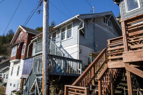846 Warren St, Ketchikan, AK, 99901-6139 | Card Image