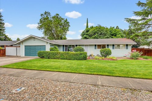 1964 Camellia Ave, Medford, OR, 97504-5473 | Card Image