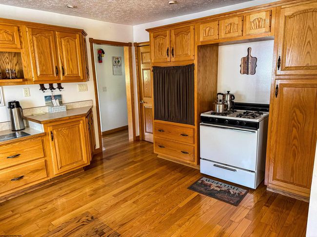 5698 Morgantown Pike, Home with 4 bedrooms, 2 bathrooms and 3 parking in Belington WV | Image 36