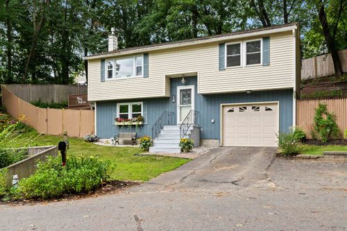 24 Comeau St, Manchester, NH, 03102-3803 | Card Image