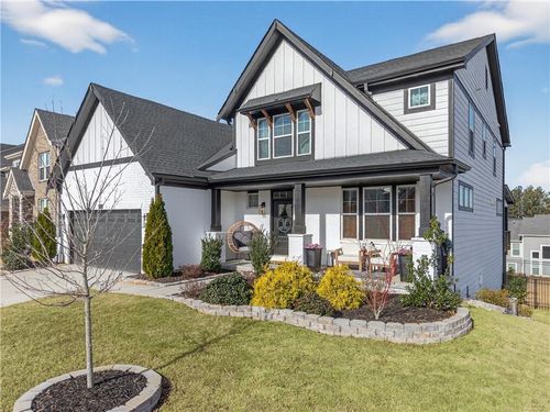 1101 Michigan Cir, Hoschton, GA, 30548-5561 | Card Image