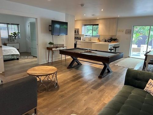 201 Ne 48th St, Miami, FL, 33137-3133 | Card Image