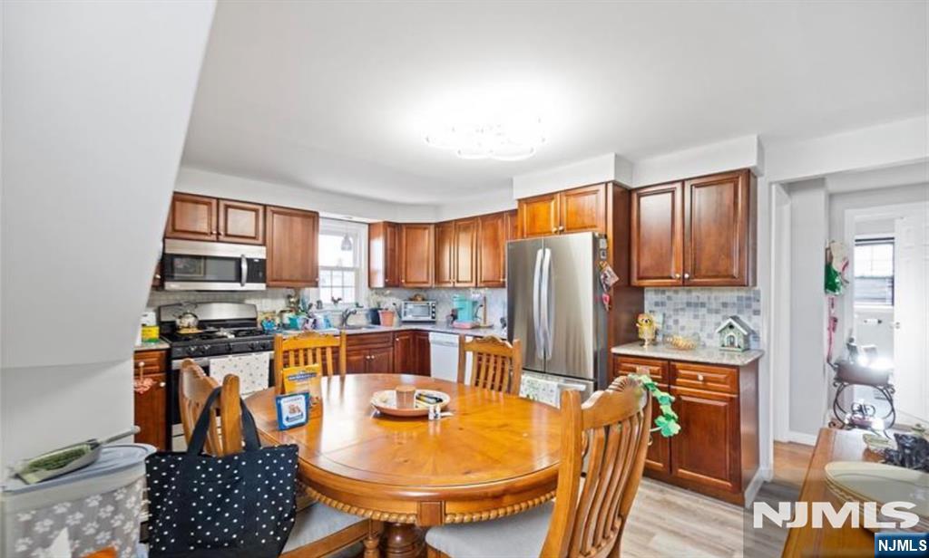 Residential Lease in Elmwood Park 3