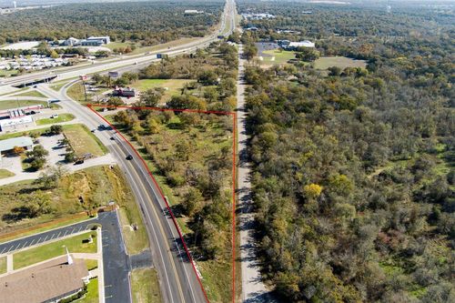 119 W State Highway 21, Cedar Creek, TX, 78612-4070 | Card Image