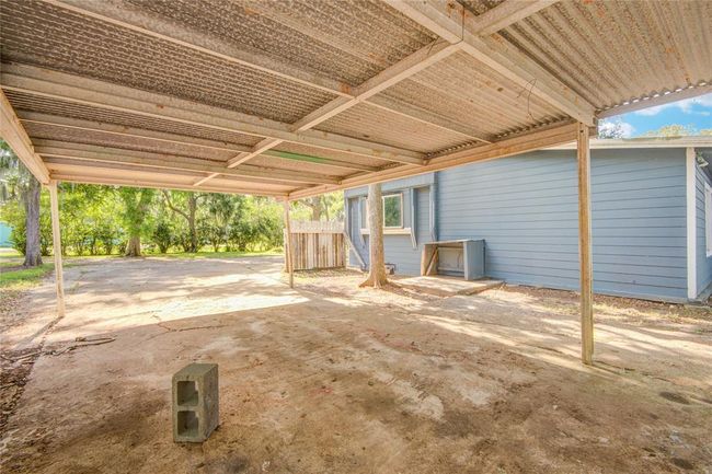 2726 Shady Creek Ln, House other with 3 bedrooms, 2 bathrooms and null parking in Oyster Creek TX | Image 6