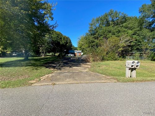 504 24th St Nw, Fayette, AL, 35555-1080 | Card Image