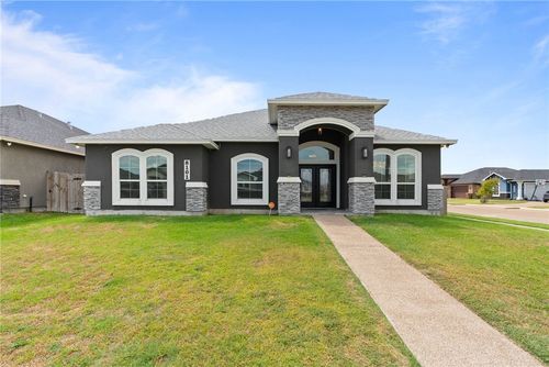 8101 Grand Canyon St, Corpus Christi, TX, 78414-4440 | Card Image