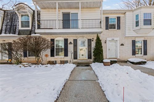 106 Manor Way, Rochester Hills, MI, 48309-2015 | Card Image