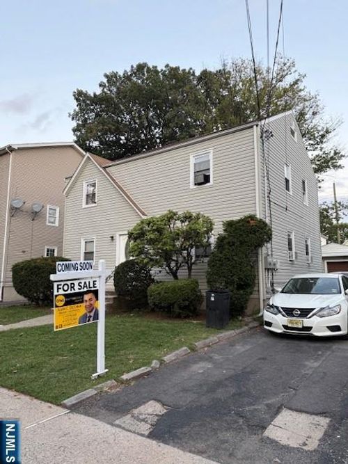 35 7th Ave, Passaic, NJ, 07055-2135 | Card Image
