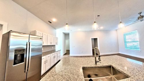 1203-330 E Carson St, San Antonio, TX, 78208-1196 | Card Image
