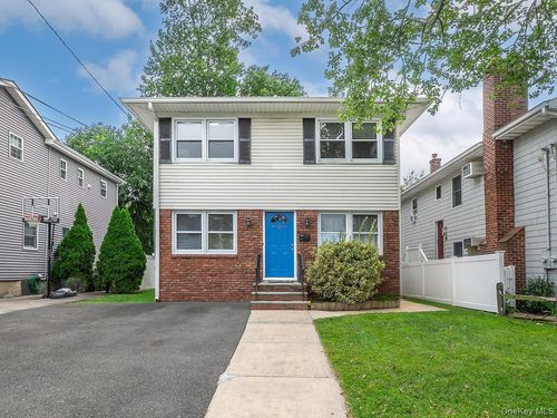 44 Corchaug Ave, Port Washington, NY, 11050-2020 | Card Image