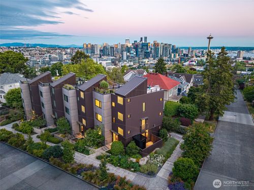 301 Lee St, Seattle, WA, 98109-3136 | Card Image
