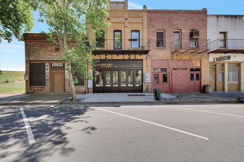 228 1st St, Marysville, CA, 95901-6002 | Card Image