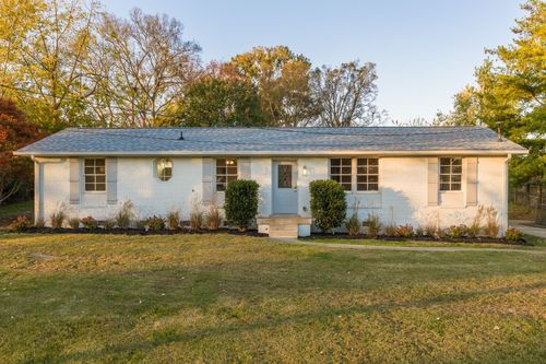 102 La Via Dr, Hendersonville, TN, 37075-4912 | Card Image