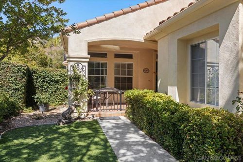 2385 Amber Oak Ln, Escondido, CA, 92027-6724 | Card Image