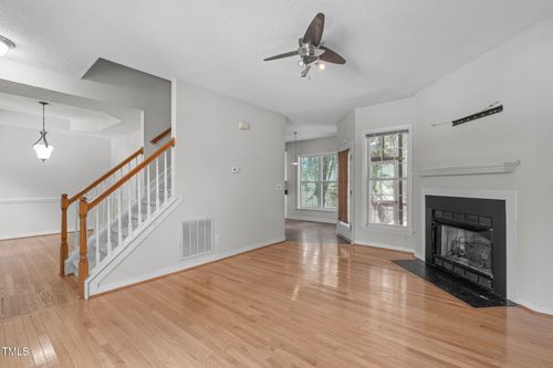 1936 Crag Burn Ln, Raleigh, NC, 27604-8474 | Card Image