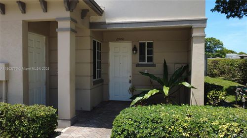 4107-2000 Freeport Ln, Riviera Beach, FL, 33404-6461 | Card Image