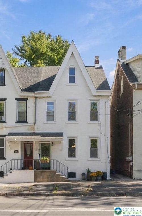 732 Center Street, Bethlehem City, PA, 18018 | Card Image