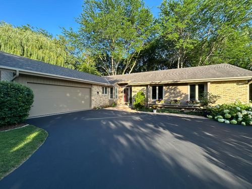 2909 W View Ct, Waukesha, WI, 53188-4450 | Card Image
