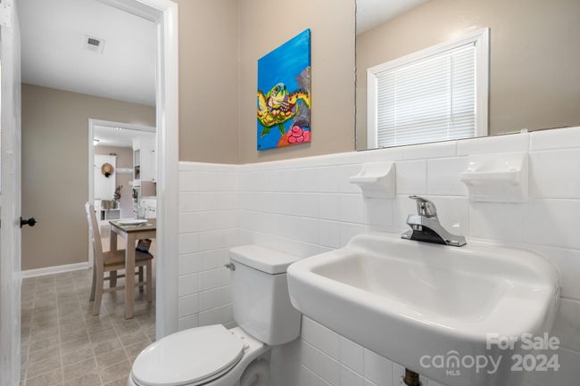 1230 2 Nd St Se, House other with 3 bedrooms, 2 bathrooms and null parking in Hickory NC | Image 43