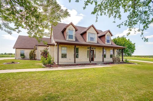 7425 Gleneagles Dr, Cleburne, TX, 76033-8983 | Card Image