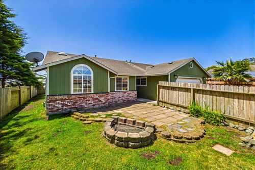 2527 Rita Ave, McKinleyville, CA, 95519-3439 | Card Image