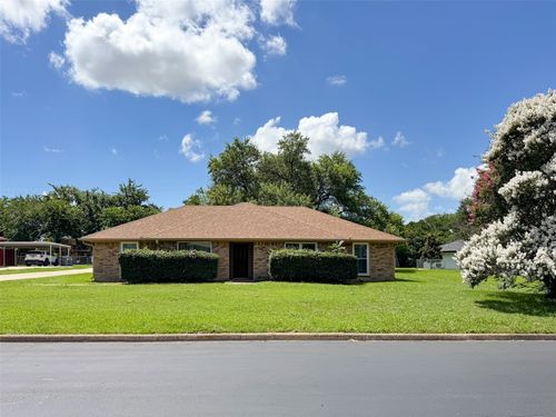 2006 Cornwall Ln, Sachse, TX, 75048-3654 | Card Image