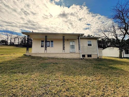 1465 W Railroad Ave, Wytheville, VA, 24382-2803 | Card Image