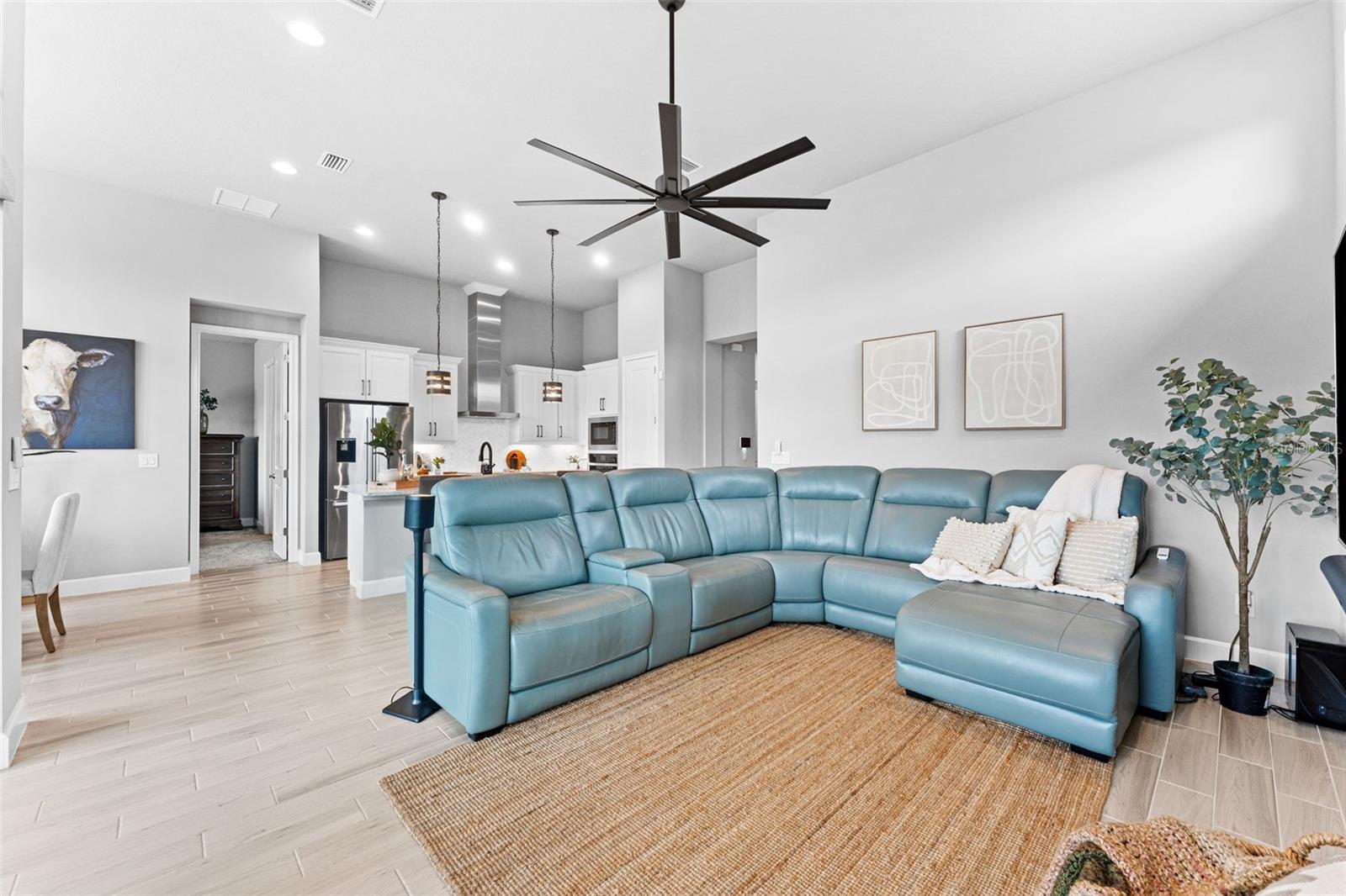 Residential in DAYTONA BEACH 4