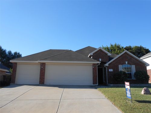 492 Northbrook Ave, Oak Point, TX, 75068-6129 | Card Image