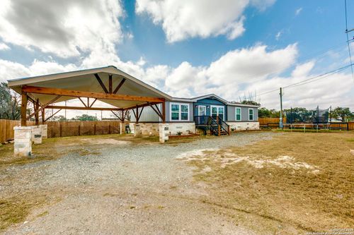 602 E Hunt St, Pleasanton, TX, 78064-3636 | Card Image