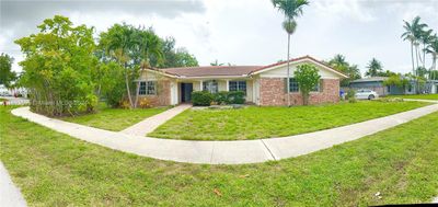 6020 Ne 18th Ter, House other with 4 bedrooms, 2 bathrooms and null parking in Fort Lauderdale FL | Image 1