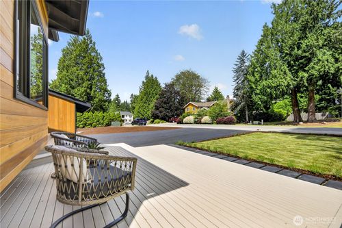 17409 Ne 136th St, Redmond, WA, 98052-1264 | Card Image