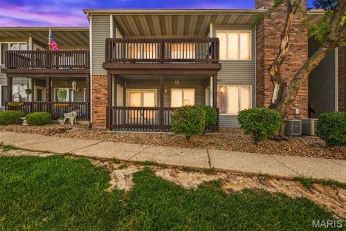 2d-1008 King Dr, Saint Charles, MO, 63303-3514 | Card Image
