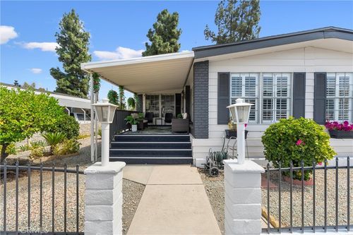 1353 Shadowglen Way, Corona, CA, 92882-3022 | Card Image