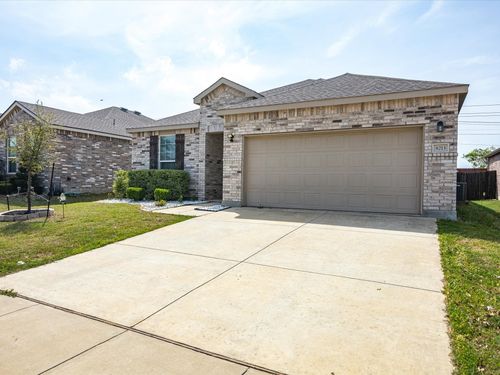 8213 Wildwest Dr, Fort Worth, TX, 76131-4610 | Card Image