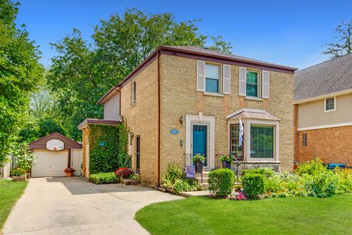 105 S I Oka Ave, Mount Prospect, IL, 60056-3003 | Card Image