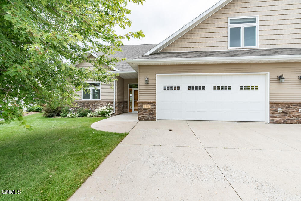 Edgewood Pt, Bismarck, ND 58503