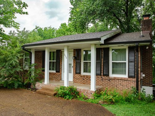 215 Pear Orchard Dr, Goodlettsville, TN, 37072-1242 | Card Image