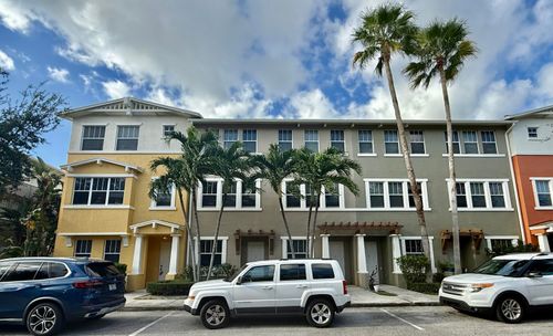 2-433 Amador Ln, West Palm Beach, FL, 33401-8336 | Card Image
