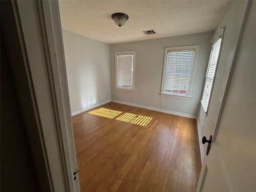 607 Nebraska St, Norman, OK, 73069-6945 | Card Image