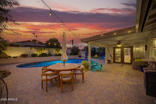 7062 N Via De Los Ninos, Scottsdale, AZ, 85258-3901 | Card Image