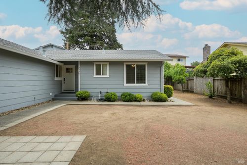 1536 Marlow Road, Santa Rosa, CA, 95401 | Card Image