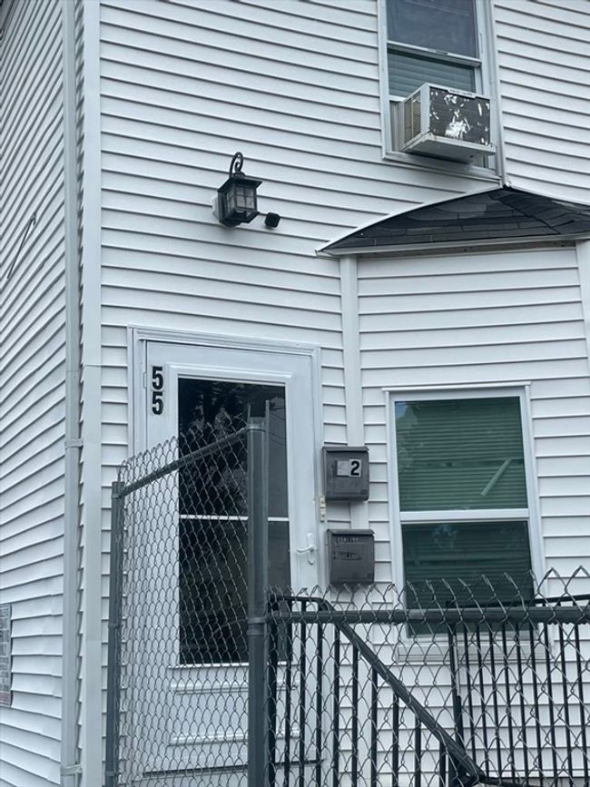 55 Fuller St, Home with 3 bedrooms, 3 bathrooms and 2 parking in Brockton MA | Image 4