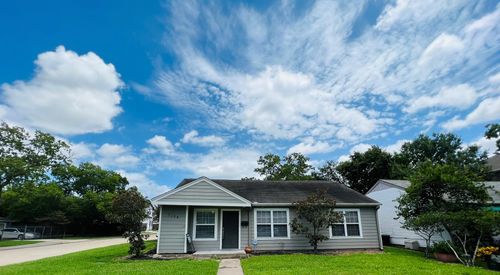 5124 Beech St, Bellaire, TX, 77401-3327 | Card Image