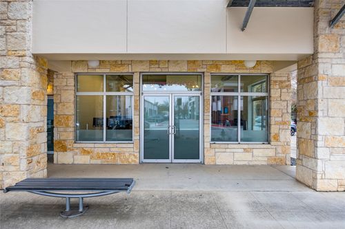 apt-2017-2401 E 6th St, Austin, TX, 78702-3961 | Card Image
